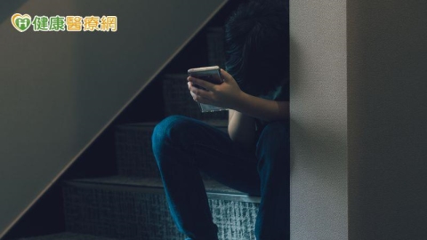 社會冷漠加劇孤獨蔓延!專家示警:孩子也陷危機 家長可以怎麼做?