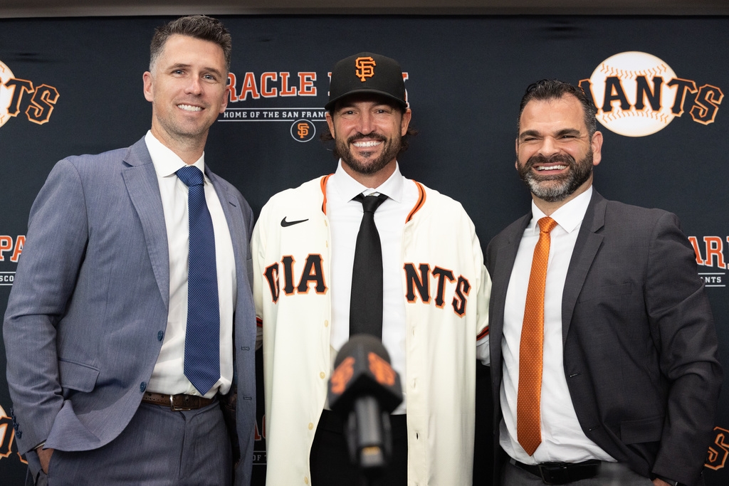 MLB／巨人新總教練無職棒經驗「越級打怪」惹議！　前冠軍教頭用「侮辱」字眼批評 