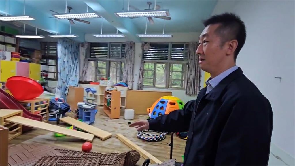 宜蘭累雨量破千!武淵國小慘淹 一樓校舍、桌椅全泡湯