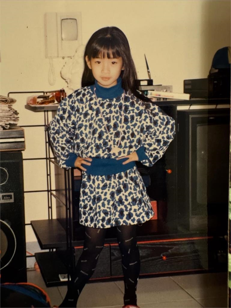 林依晨43歲生日後補曬「5張童年舊照」