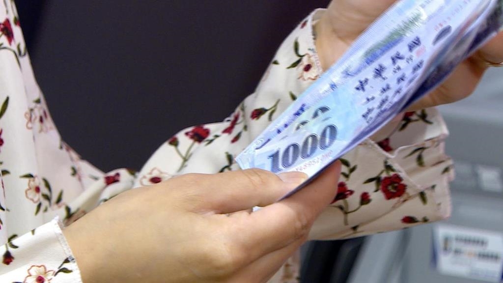 普發現金郵局臨櫃領取11/24開跑　採單雙數分流辦理「記得帶兩證件」