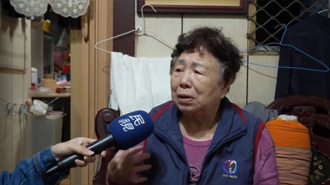 蘇澳大水淹沒家當! 8旬婦與罹癌兒相伴淚灑現場