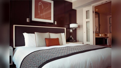 飯店1常用備品竟是「清潔盲區」細菌量超高？專家警告：用了恐導致掉髮！