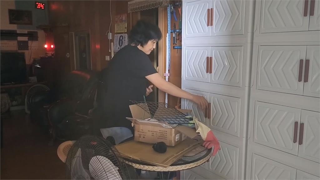 國軍進駐花蓮災區協助清理 災民返家取物滿滿無奈