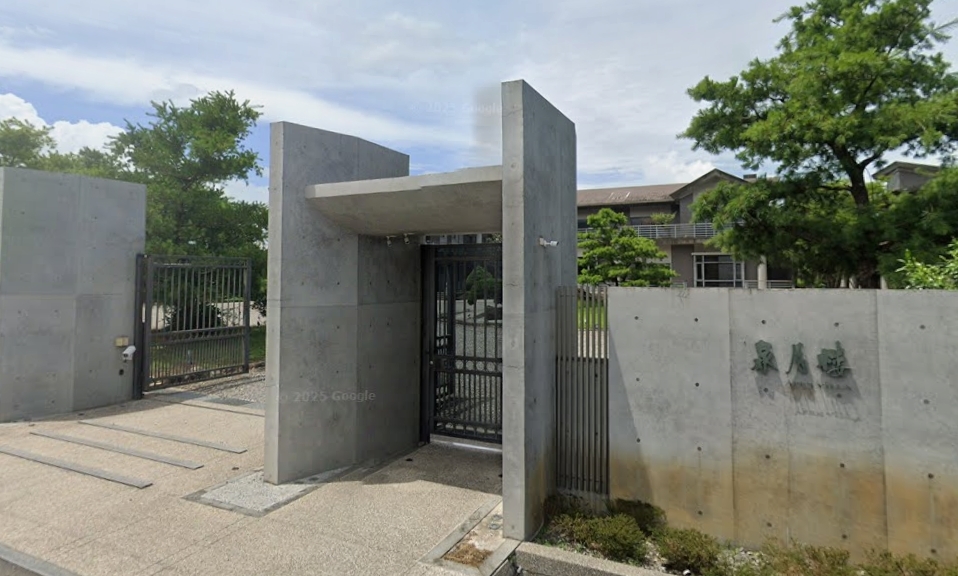 汪洋中「完美孤島」神話被戳破!泉月樓行館遭爆是「違建」縣府回應曝光