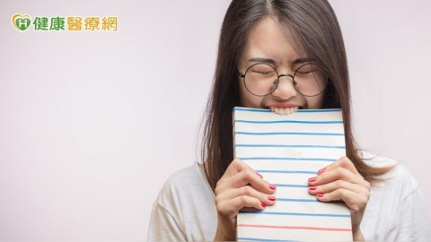 大學生壓力爆表!調查揭97%支持心理求助 但僅2成真正行動