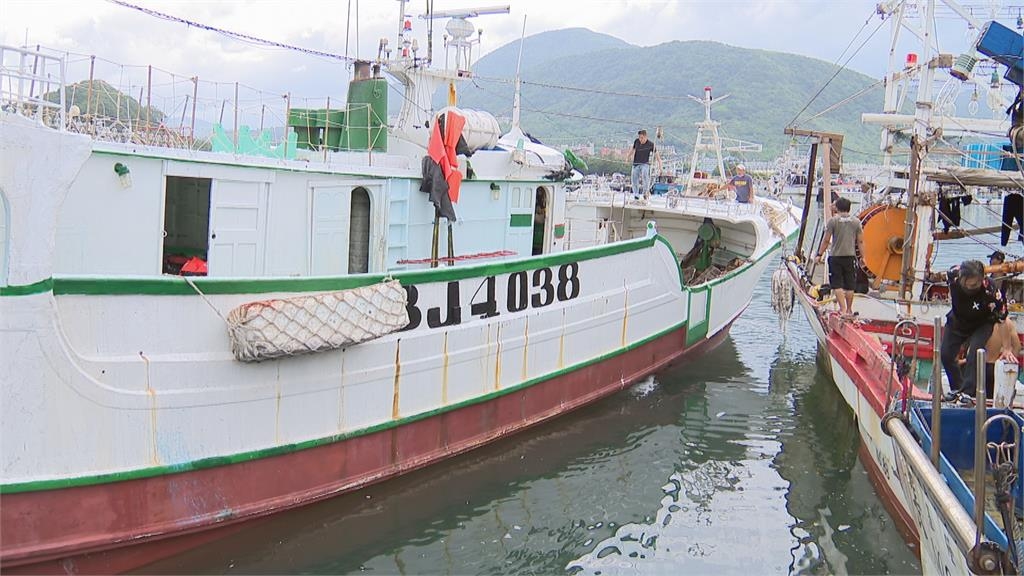 新北龜吼漁港爆「坑殺台灣人」!彭華幹轟「黃金果4顆988元」:要當盤子的快去