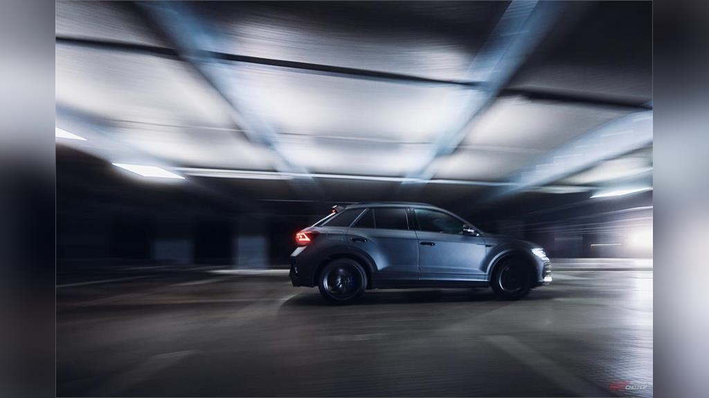 Volkswagen T-Roc R 極緻版 182.8 萬起增雙消光色！