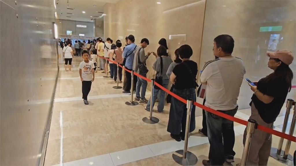 台南百貨"刷卡萬元換萬點"惹議 民眾控贈點活動只能二選一