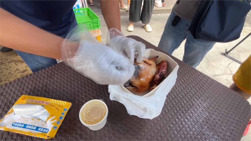 颱風假預測失準！　烤雞業者到南投發放100隻烤雞