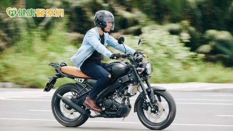 年輕也會椎間盤突出！23歲男右腳無力竟與「久坐騎車」有關