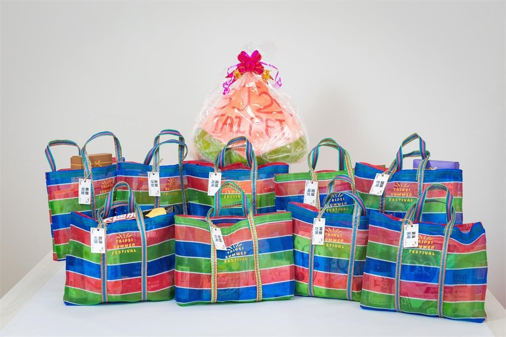 SJ大巨蛋開唱!北市打造藍色驚喜應援 捷運站播放經典歌 粉絲直呼感動