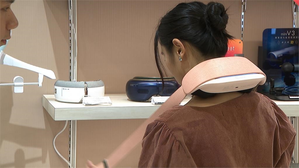 放大普發現金！搶優惠　輝葉按摩椅每滿萬元門檻送按摩器.電烤盤