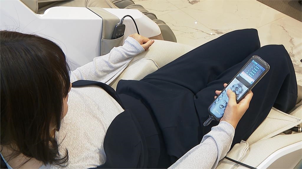 放大普發現金！搶優惠　輝葉按摩椅每滿萬元門檻送按摩器.電烤盤