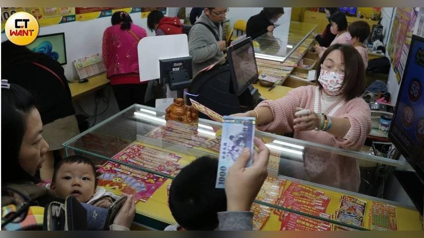 6.91億開在花蓮！彩券行曝前一天顧店曾被「震」一下　常客笑「會開頭獎」竟成真