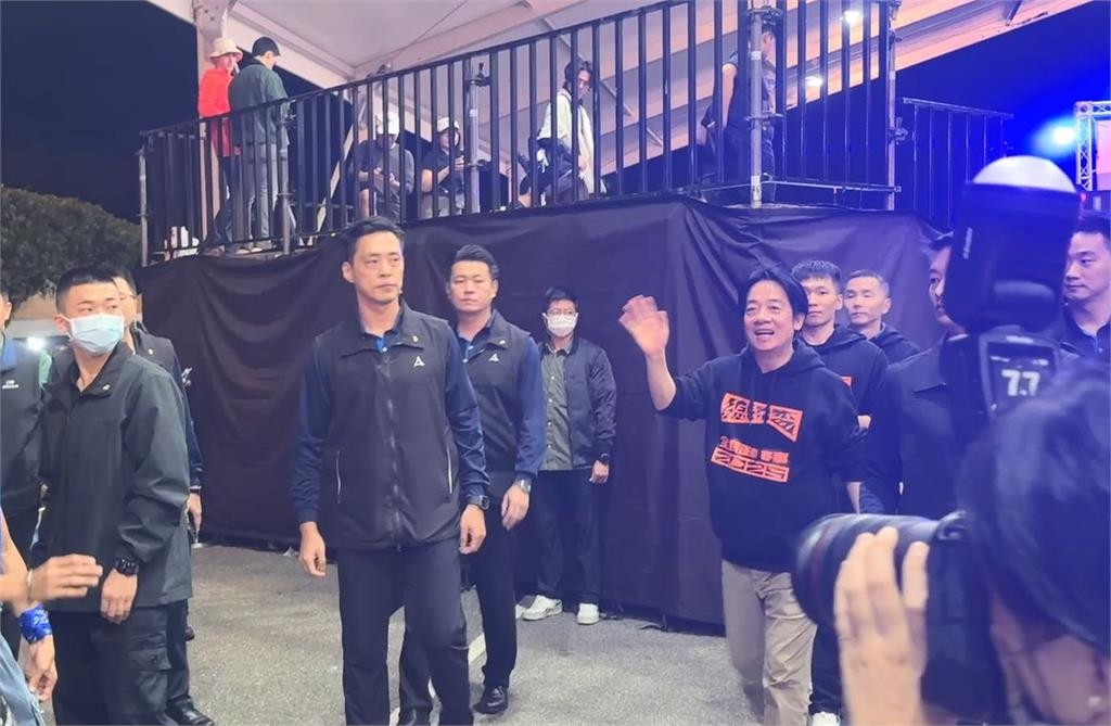 上午跳Locking、晚上學手勢! 賴清德觀戰總統府街舞決賽