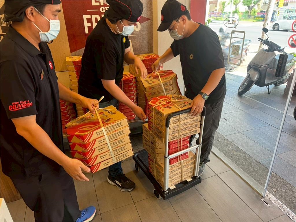 震撼彈!必勝客將拔掉「和風章魚燒」口味披薩 臉書長文證實民眾傻眼