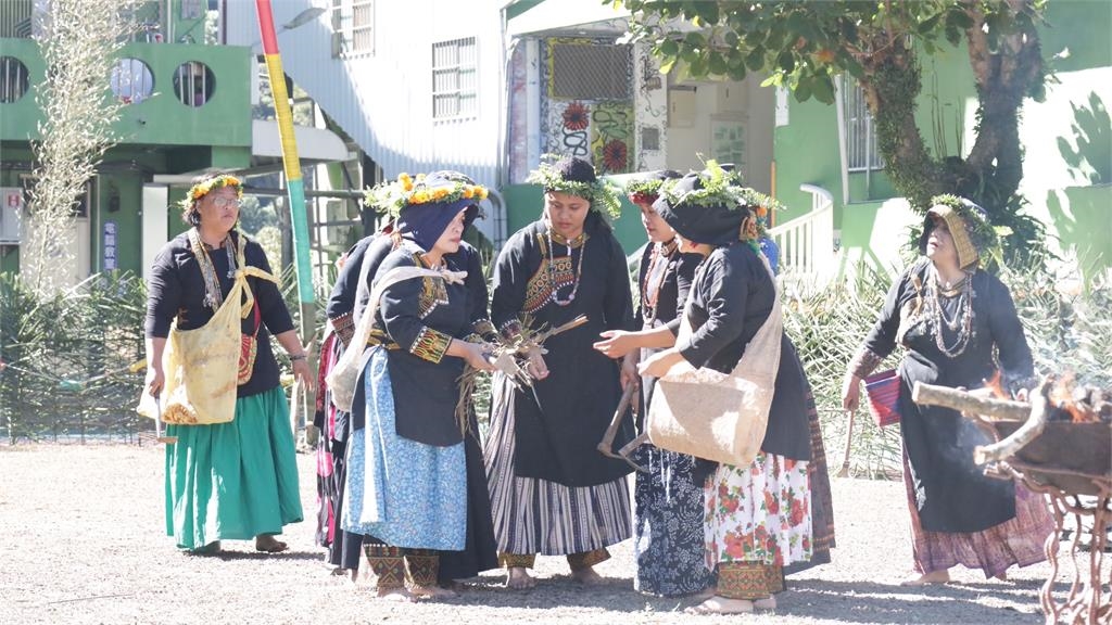 「多納黑米季」盛大登場祭典線上看全程直播　青年會領聖火開道族人齊聚慶豐收