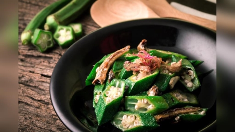 配飯下酒必備！教你一次學會2道簡易秋葵料理