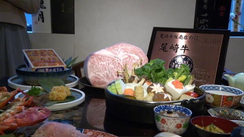 暖冬商機！　關西壽喜燒「三溫糖」翻炒和牛　「和牛海陸宴」滿足民眾味蕾