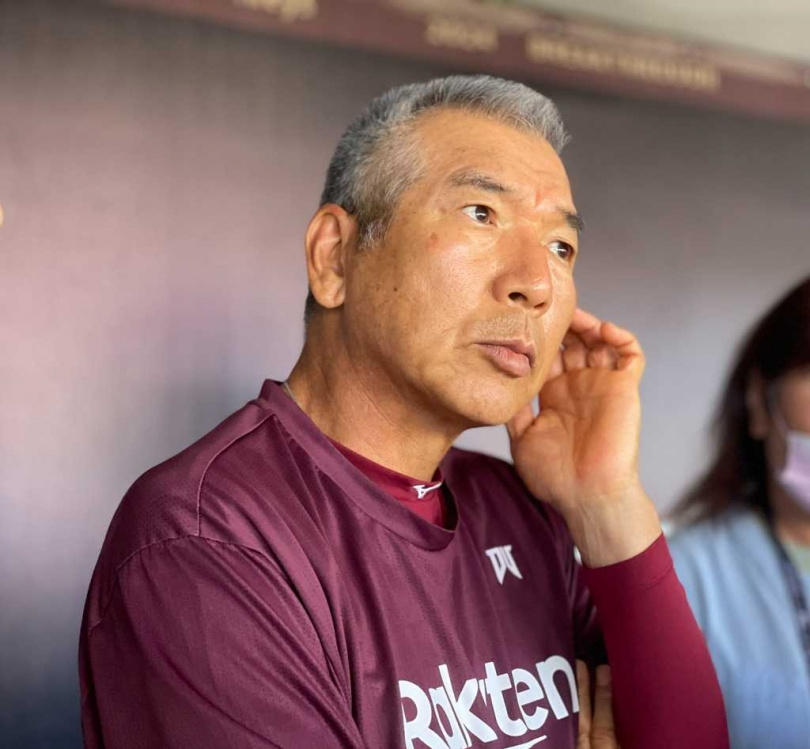 率領樂天桃猿隊拿下冠軍的日本籍總教練古久保健二竟在封王後遭的撤換。(圖/報系資料照)