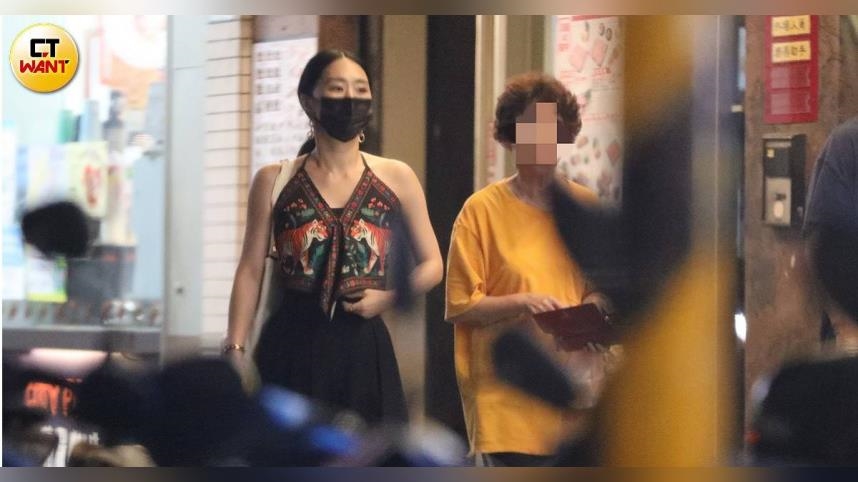 聽媽媽的話2／再忙也要陪伴　温貞菱夜市撒嬌逗樂媽媽　周湯豪把比莉寵成寶