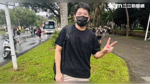 台大電機系學長發400份雞排捍衛校譽　身分曝光是YouTuber