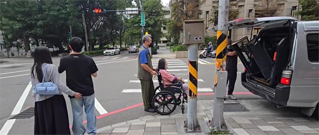 快新聞／敬老紅綠燈實用嗎？新竹試辦掀討論　市府：將滾動調整