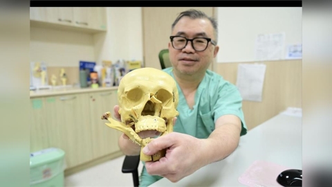 建築工跌落5公尺「臉著地」面目全非! 醫靠隱形重建拚回臉龐