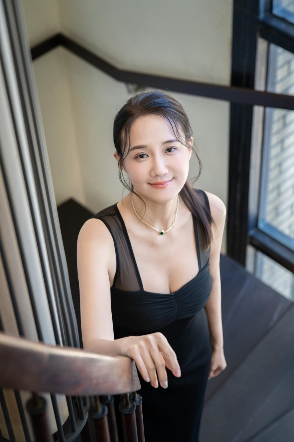 何妤玟《醫學大聯盟》自曝40歲老花急速惡化!去年開刀救視力!