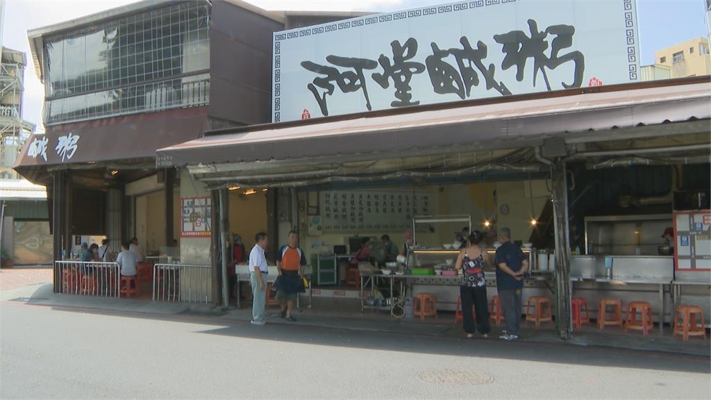 昔口誤嘆：賣一片虧一片！阿堂鹹粥驚爆「招牌2字神秘消失」遭疑換人　業者揭內幕