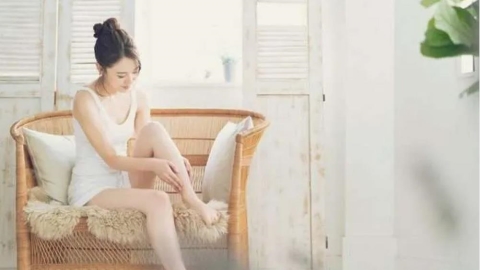 冬季皮膚乾癢難耐？醫師解析缺脂性皮膚炎成因與正確照護原則