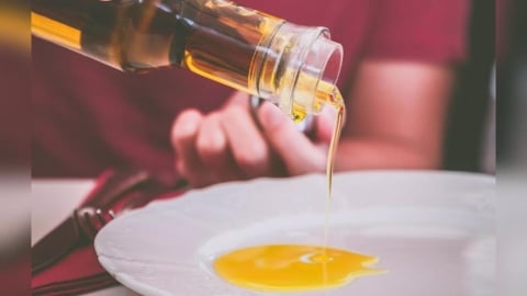 血管堵塞不一定是吃太油！醫揭2真凶如「糖衣砲彈」幾乎每天吃？