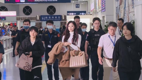 最新／粉絲暴動！周子瑜搭機飛抵高雄　仙氣逼人絕美畫面曝