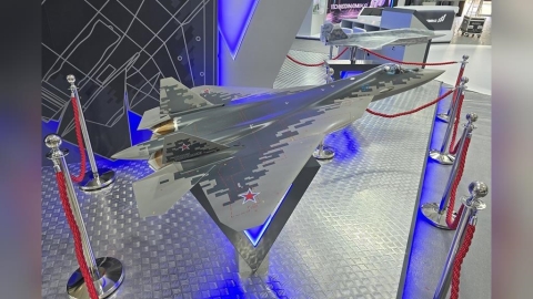 俄羅斯急推Su-57「重刑犯」升級搶訂單　川普放行F-35賣沙國成外銷變數