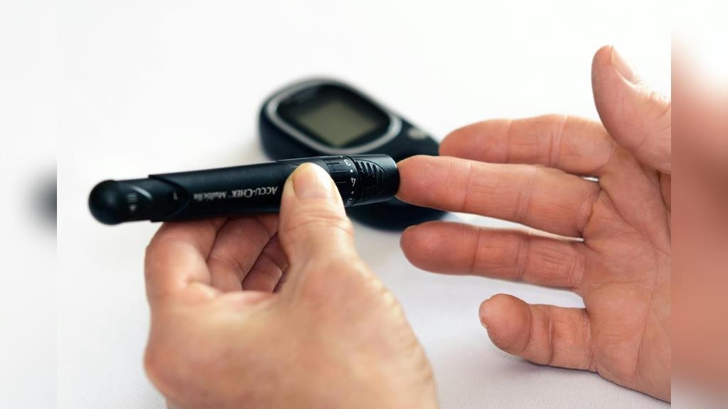 經常熬夜、壓力大！現代人「4大生活習慣」恐害糖尿病找上門