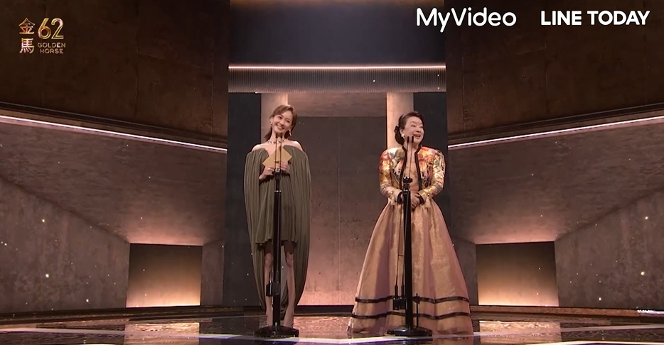 金馬62／75歲翁倩玉攜手陳意涵同台頒獎！雙女神「夢幻並肩」展現最佳默契