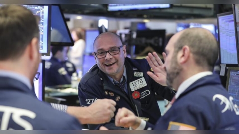 Fed放鴿！12月降息機率升　美股全面收漲、台積電ADR反跌