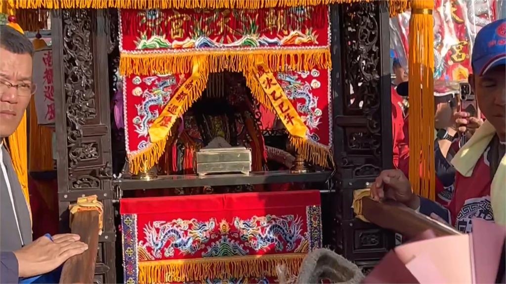 獨/睽違百年!北港媽台南巡歷 冰店打造「3樓高牌樓」迎駕