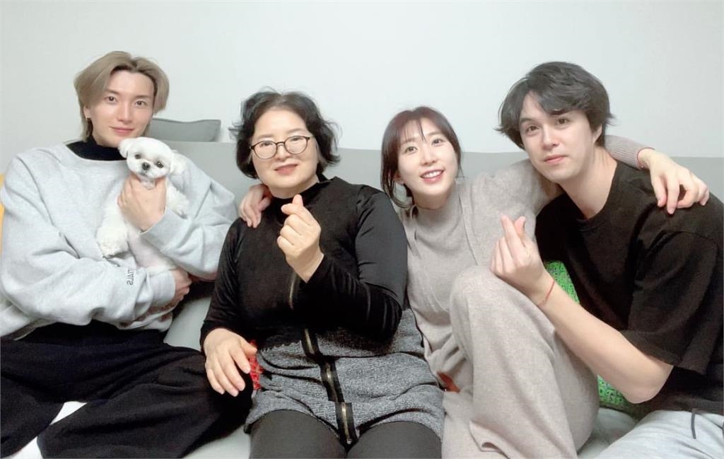 SJ來台開唱後5天被爆「轉賣應援物」 粉絲氣炸引利特姐回:有做錯?