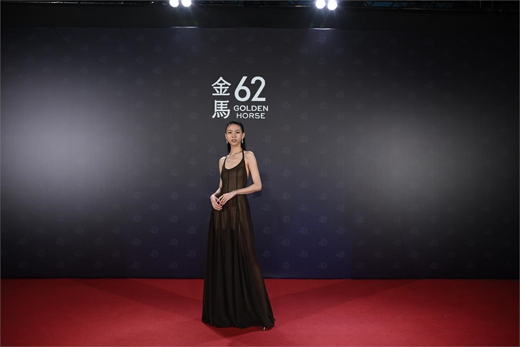 這5人勇奪金馬「紅毯5美」! 林依晨解放「深V透視」產後5月狀態曝光