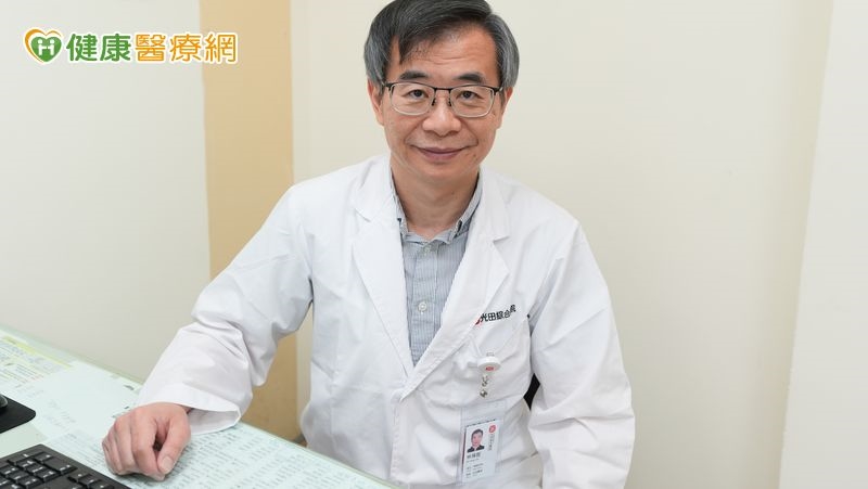 40歲男曬衣突中風倒地！醫：救命4口訣「FAST」一定要牢記