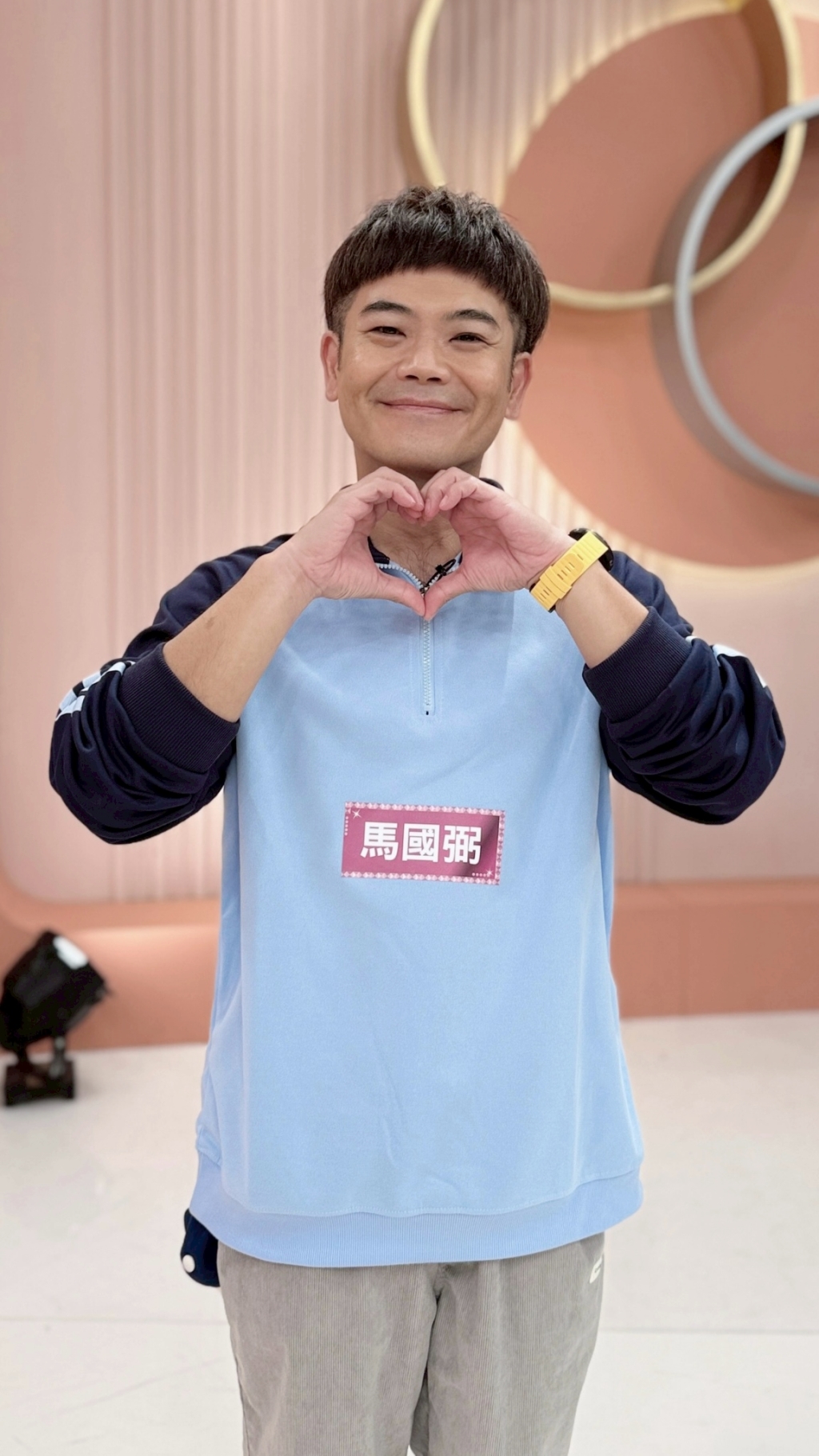 (影)／馬國弼「胸毛遺傳自媽媽」？老哏不復當年笑不出來