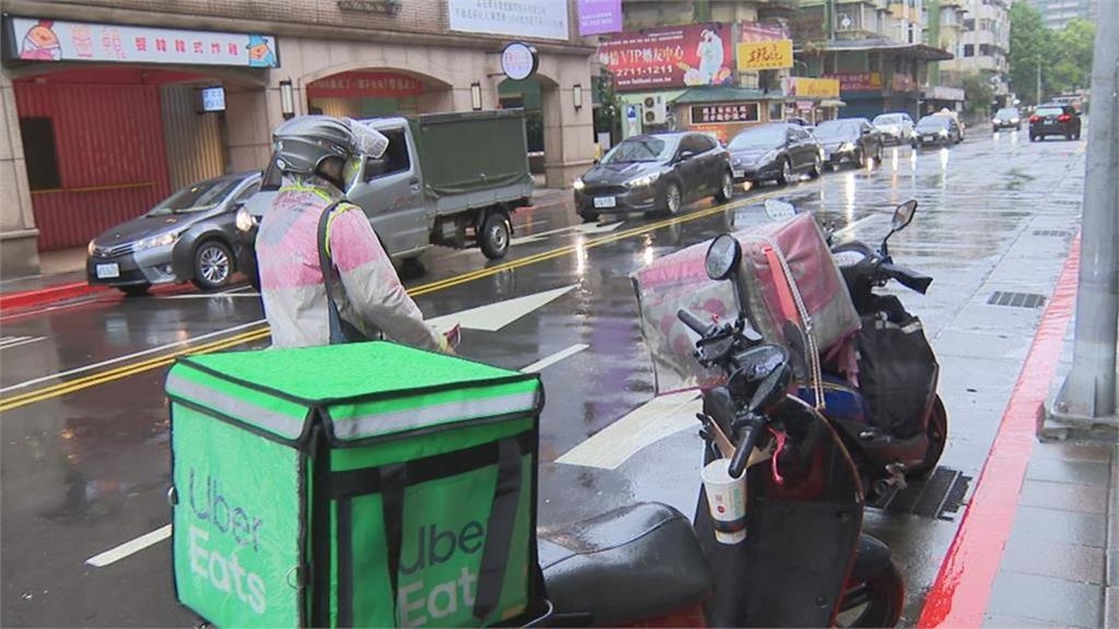應該都點得到？Uber Eats外送員「取餐不送餐」　網友痛批：老鼠屎