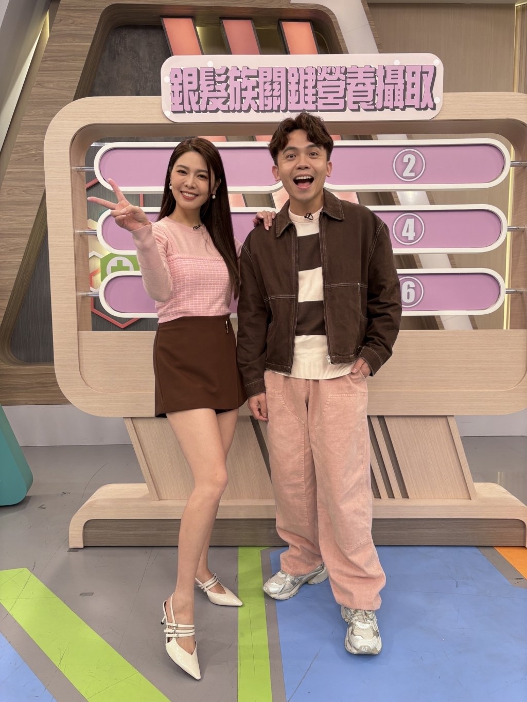 (影)／黃鐙輝給萁媽菜錢 下一秒直接丟垃圾桶？