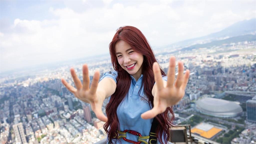 女神變老闆的機會來了！李多慧開徵「夢幻職缺」年年送機票、5位數生日禮金