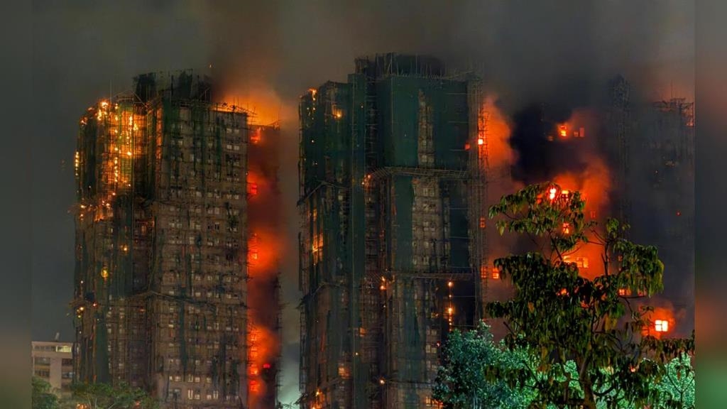 香港大火／7棟大樓「燒成火柱」宛如煉獄！台灣消防員悲痛：我在場也會絕望