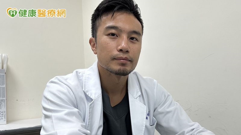 久坐久站族注意！嚴重靜脈曲張恐致潰瘍　及早治療助恢復步行