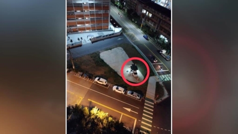 臭豆腐攤車占用南屯公有綠地 民眾檢舉稱遭警回:不是道路管不了