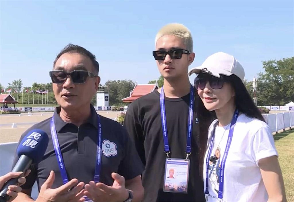 獨家(影)/昔玉女歌手金瑞瑤現身泰國!成台灣馬術隊場邊「最美啦啦隊」